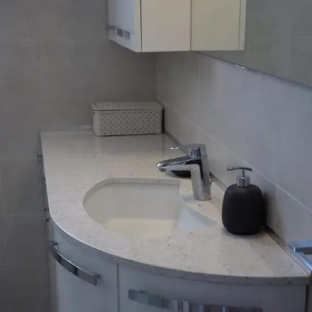 Bilocale In Vista Con Piscina Polpenazze del Garda