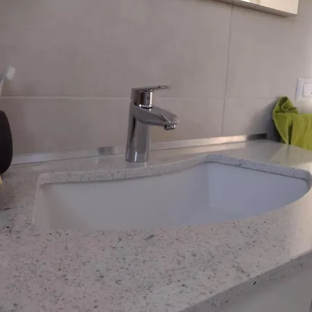 Bilocale In Vista Con Piscina * ポルペナッツェ・デル・ガルダ