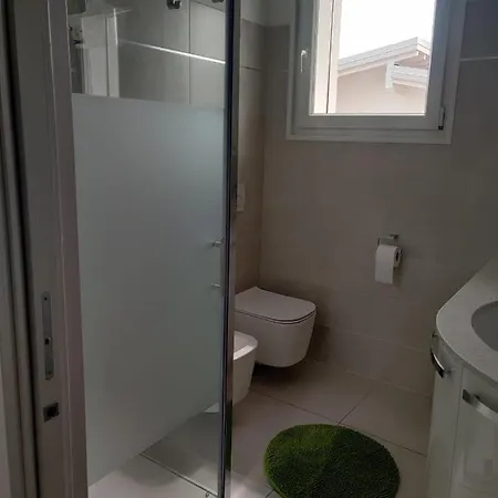 アパート Bilocale In Vista Con Piscina ポルペナッツェ・デル・ガルダ